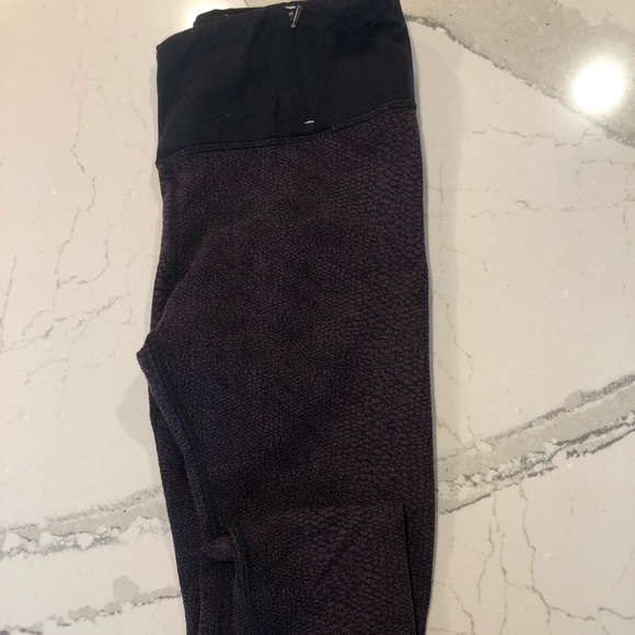 Calia Patterned Leggings - Picture 3 of 5